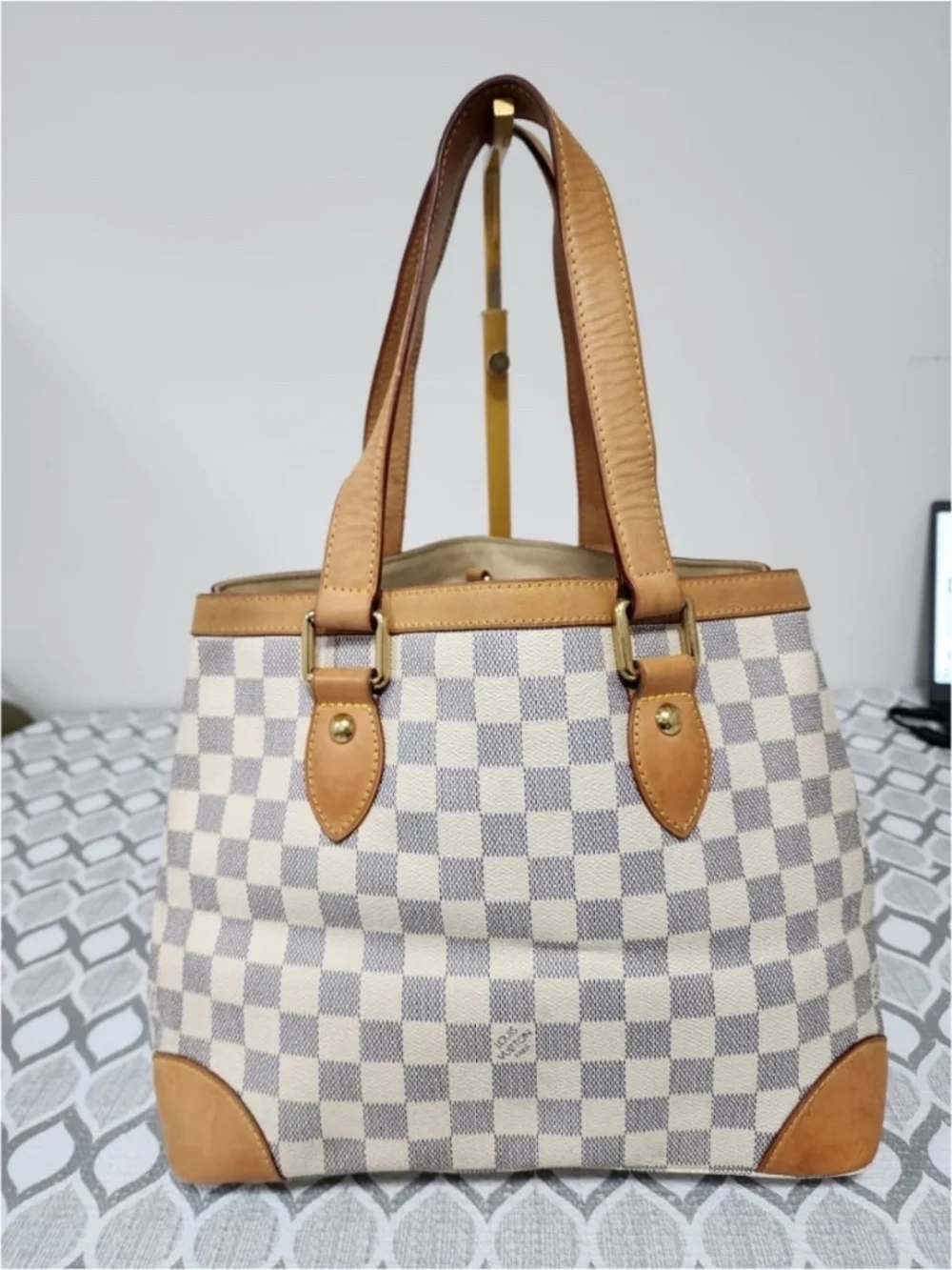 Authentic Louis Vuitton Damier Azur Hampstead PM Shoulder Bag Brown/Beige - Picture 4 of 14